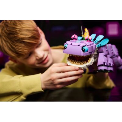 5. LEGO Fortnite 77077 Klombo