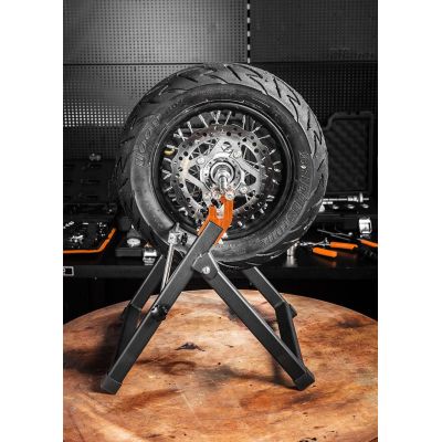 7. Wyważarka statyczna do kół motocyklowych