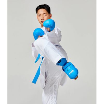 3. Ochraniacze piszczeli i stóp Karate WKF BLUE | MOOTO