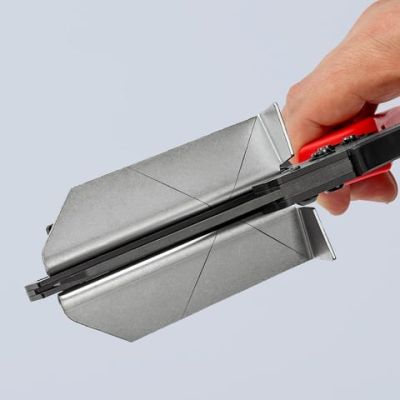 11. Nożyce do tworzywa sztucznego 110mm
