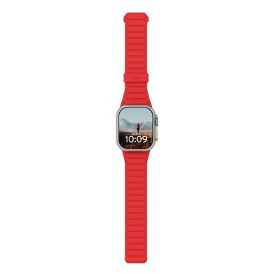 10. UAG Pathfinder - silikonowy dwustronny pasek magnetyczny do Apple Watch series 4-6 & SE 1-3, 44mm / series 7-9, 45mm / series 10-11, 46mm / Ultra 1-3, 49mm (ash/lava)