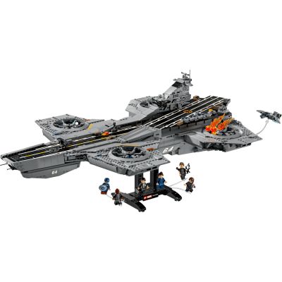 3. LEGO Marvel Super Heroes 76354 - Lotniskowiec T.A.R.C.Z.Y