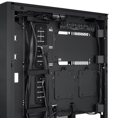 7. Lian Li Lancool 216 RGB - Black