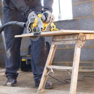 3. Pilarka tarczowa 1650W, 190mm FME301 STANLEY