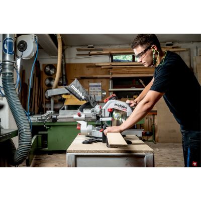 6. METABO. Piła ukośna KGS 18 LTX BL 254 Carcass