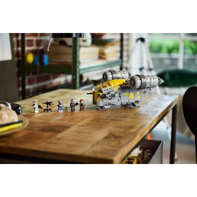 2. LEGO Star Wars 75447 - Brzeszczot