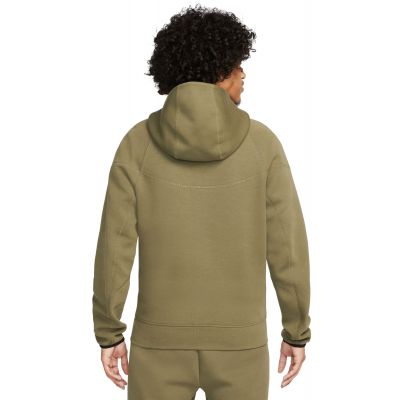 2. Bluza Nike Tech Fleece M FB7921-222