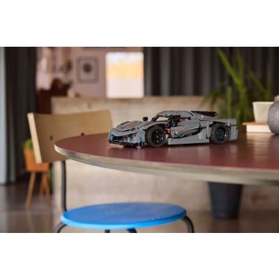 2. LEGO Technic 42173 Szary hipersamochód Koenigsegg Jesko Absolut