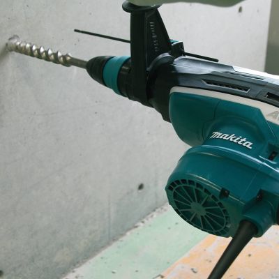 2. Młot udarowo-obrotowy elek 1510W SDS-MAX 19J MAKITA
