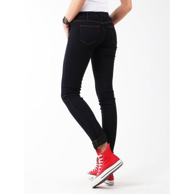 3. Jeansy Wrangler Courtney Skinny W23SBV79B