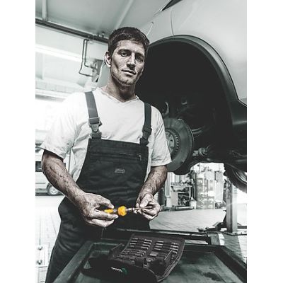 6. Wkrętak udarowy Wera z zestawem bitów 18 części w etui Kraftform Kompakt 900 Set1