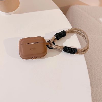 2. Etui Tech-Protect Silicone Rope na Apple AirPods Pro 1 / 2 - brązowy