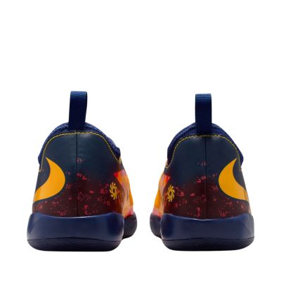 9. Buty piłkarskie dla dzieci Nike Phantom 6 Low Academy IC EH HQ2036 800