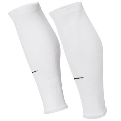 2. Getry Nike Strike DH6621-100
