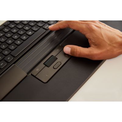 4. Myszka Contour SliderMouse Pro przewodowa Slim WR ze skórą wegańską w sprzedaży detalicznej