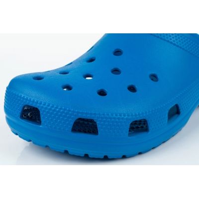 17. Klapki Crocs Classic W 10001-4JL