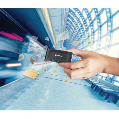 8. KINGSTON DYSK SSD 2000G PORTABLE XS1000