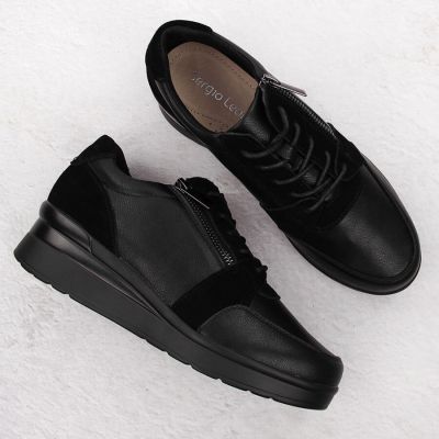3. Skórzane sneakersy damskie na koturnie czarne Sergio Leone PB236-S