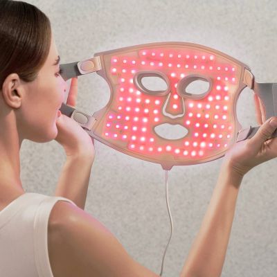 3. Nanoleaf LED Therapy Mask - maska do terapii światłem LED