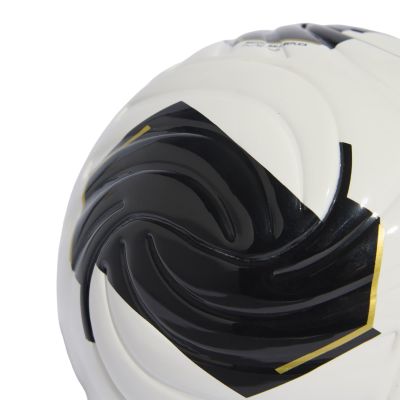 4. Piłka adidas Juventus Turyn Mini Home KE5115