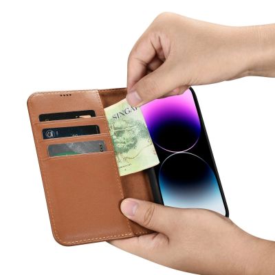 13. iCarer Wallet Case 2in1 etui iPhone 14 Pro skórzany pokrowiec z klapką Anti-RFID brązowy (WMI14220726-BN)