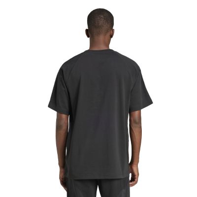 3. Koszulka adidas Originals Essential M JC9570