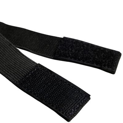 8. Ochraniacze piłkarskie adidas Tiro Club JM4203