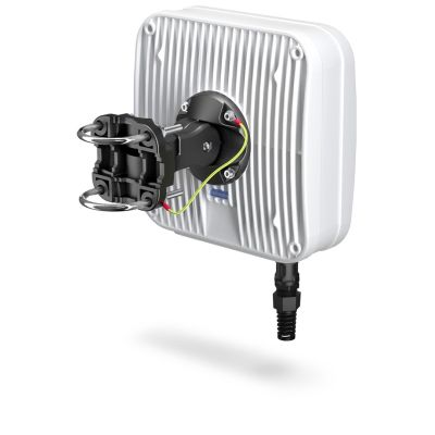 6. QuWireless QuMax antena Antena kierunkowa PoE/LAN 14 dBi