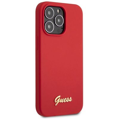 4. Etui Guess Silicone Vintage Gold Logo na iPhone 13 Pro Max - czerwone