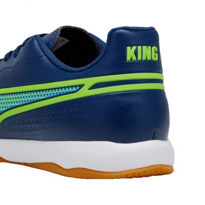 5. Buty piłkarskie Puma King Match IT M 107261 02