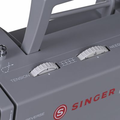24. Maszyna do szycia Singer SMC 4423/00