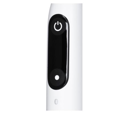 7. Braun Oral-B Szczoteczka elektrycz iO6 Series Biała