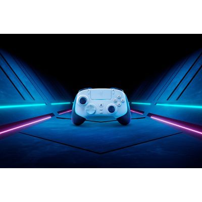 13. Razer Wolverine V2 Pro Biały Gamepad Analogowa/Cyfrowa PC, PlayStation 5