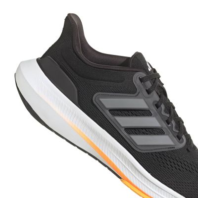 11. Buty adidas Ultrabounce M HP5777