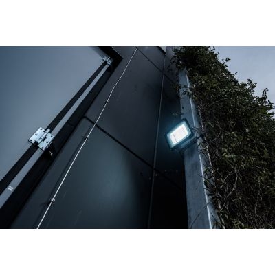 7. Brennenstuhl 1171250041 reflektor Czarny 100 W LED D