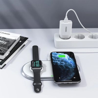 7. Choetech ładowarka bezprzewodowa Qi 2w1 do smartfonów / Apple Watch ze stojakiem (MFI) USB Typ C biały (T317)