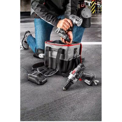 4. Zestaw elektronarzędzi akumulatorowych: wiertarko-wkrętarka, latarka, torba, akumulator Energy+ 18V, Li-Ion 2.0Ah, ładowarka