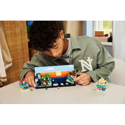 13. LEGO Minecraft 21589 Miniaturowe biomy