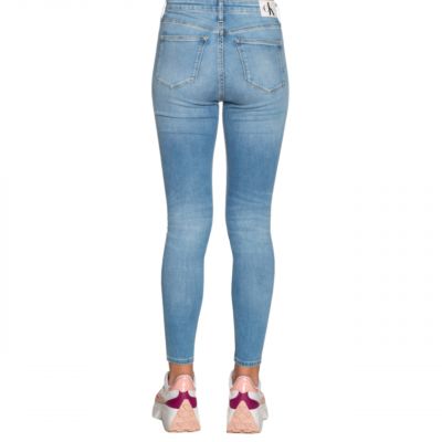 11. Spodnie Calvin Klein Jeans Super Skinny W J20J218627