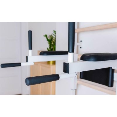 17. DRABINKA GIMNASTYCZNA Z DRĄŻKIEM PORĘCZĄ DO ĆWICZEŃ I ŁAWECZKĄ BENCHK 723W