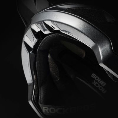 13. Kask rowerowy Rockbros LK-99 na rower górski z regulowanym daszkiem i zapięciem magnetycznym 58-62 cm - czarny