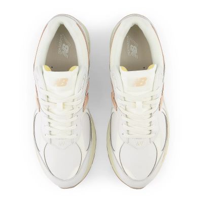 12. Buty New Balance U M2002RVF