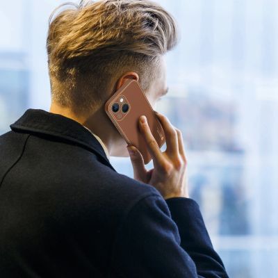 13. Dux Ducis Yolo etui iPhone 14 Plus elegancki pokrowiec ze skóry ekologicznej brązowy