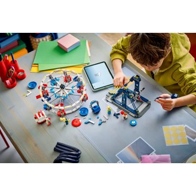 10. LEGO Creator 3w1 31389 - Kultowy diabelski młyn