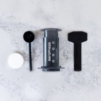 4. Zaparzacz do kawy Aeropress 85R11