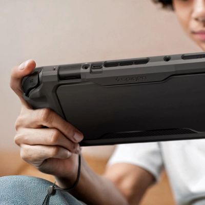 11. Etui Spigen Rugged Armor na Nintendo Switch 2 - czarny mat