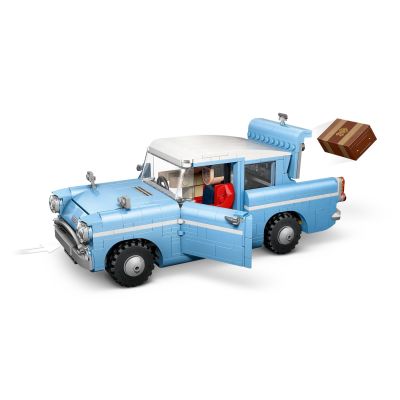 5. LEGO Harry Potter 76470 Latający Ford Anglia