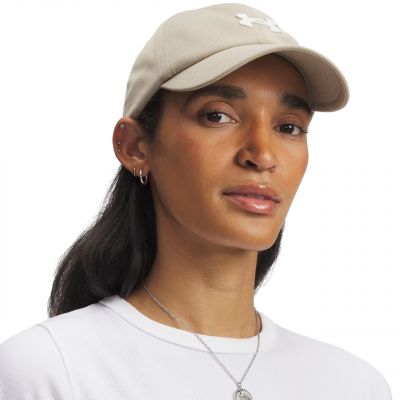 3. Czapka z daszkiem Under Armour Blitzing Adj W 1376705 299