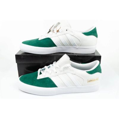 25. Buty adidas Matchbreak M H04908
