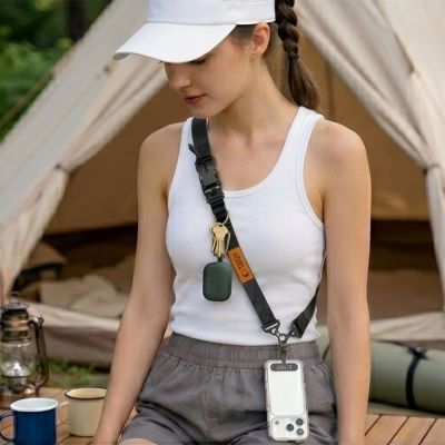 7. Smycz Tech-Protect C9S Rope Crossbody do telefonu - czarno-pomarańczowa
